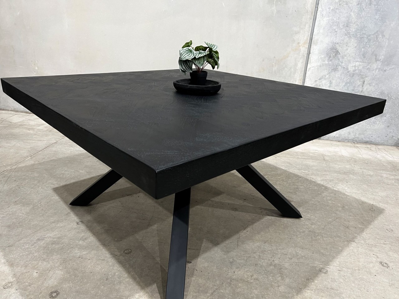 Sloane square table-4